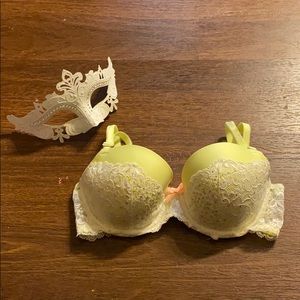 32D Victoria’s Secret Dream Angels lined Demi